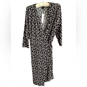 🦌 NWT Ann Taylor Black and White Print Wrap Dress Size 12